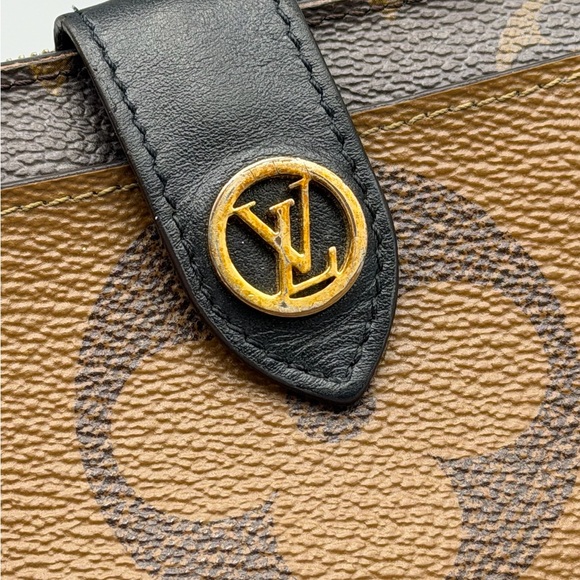 Louis Vuitton Juliette Wallet Reverse Monogram Canvas - Picture 14 of 14